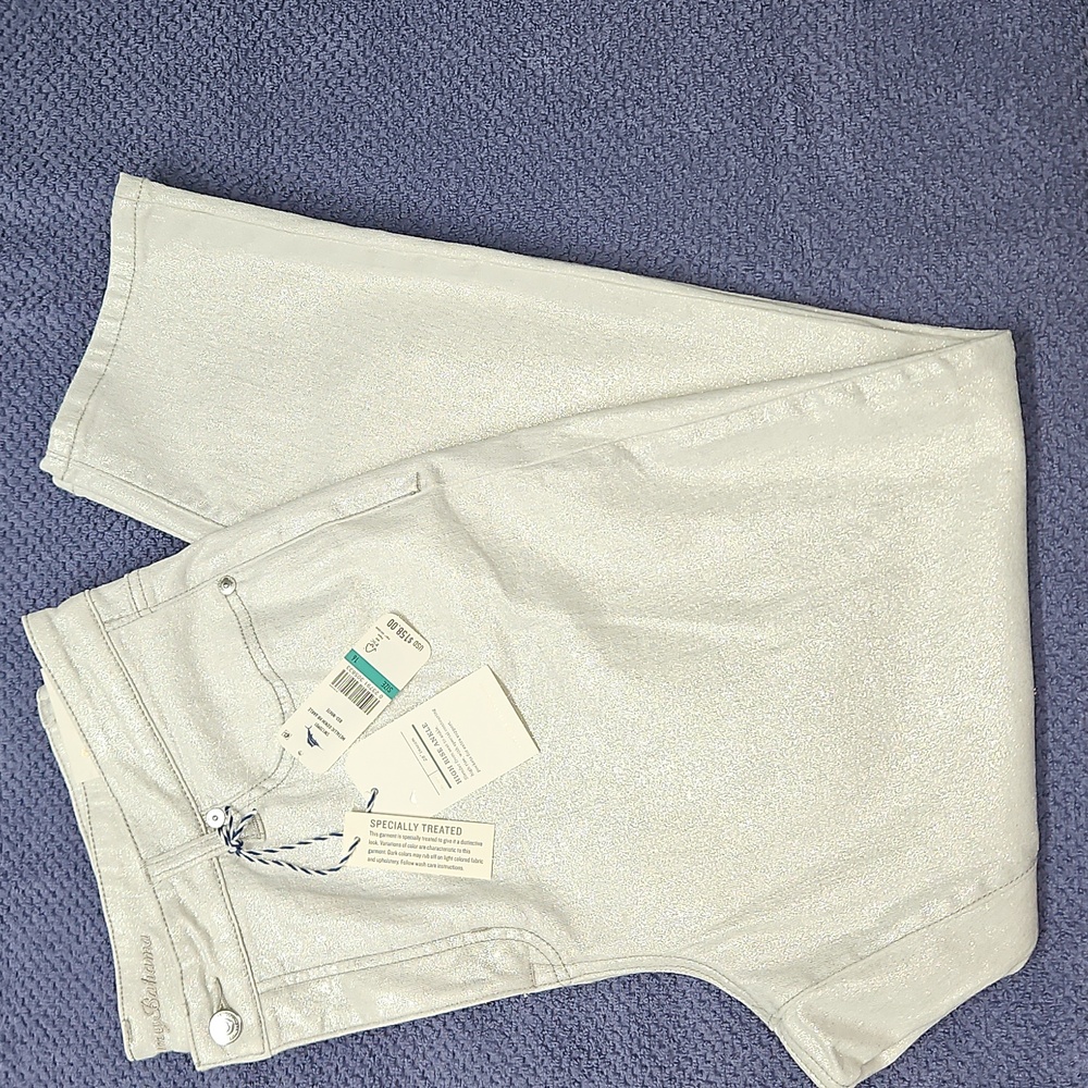 Tommy Bahama Metallic High Rise Ankle Denim: Metallic White/Silver: Size- 16 - Picture 3 of 16